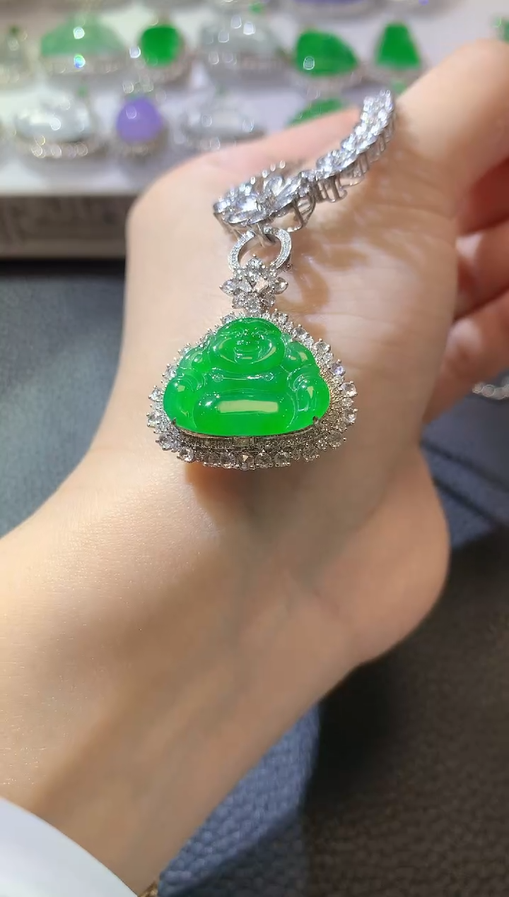 【闪购商品】翡翠吊坠(不含链)18K金镶嵌C36