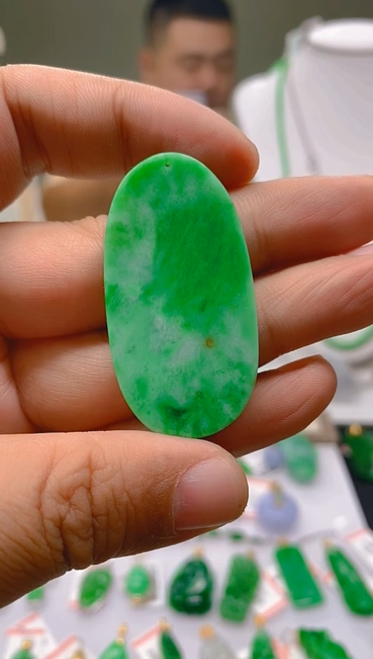 【闪购商品】翡翠颈饰未镶嵌新号开播，全场乱卖