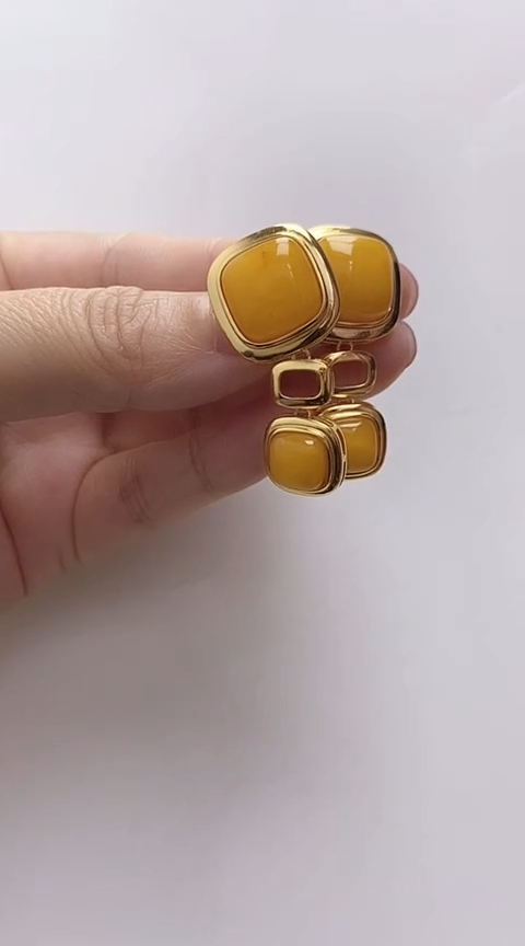 【闪购商品】琥珀裸石银S925镶嵌蜜蜡耳坠