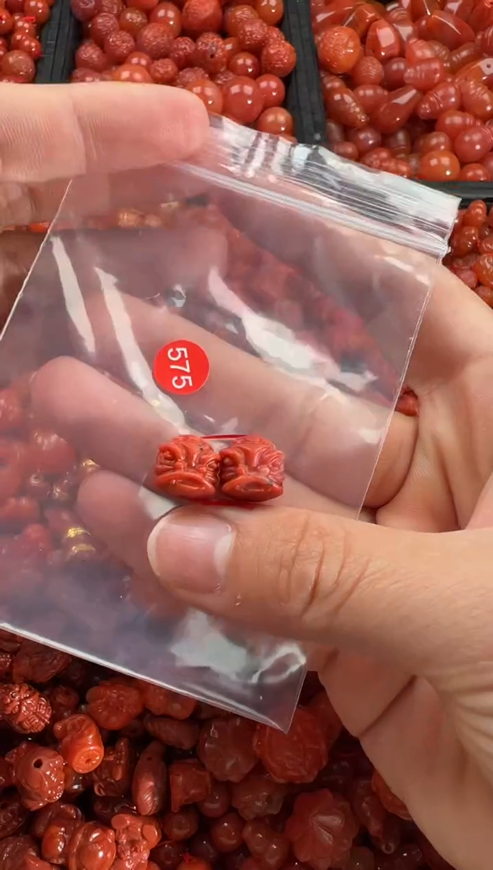 【闪购商品】南红玛瑙颈饰未镶嵌1