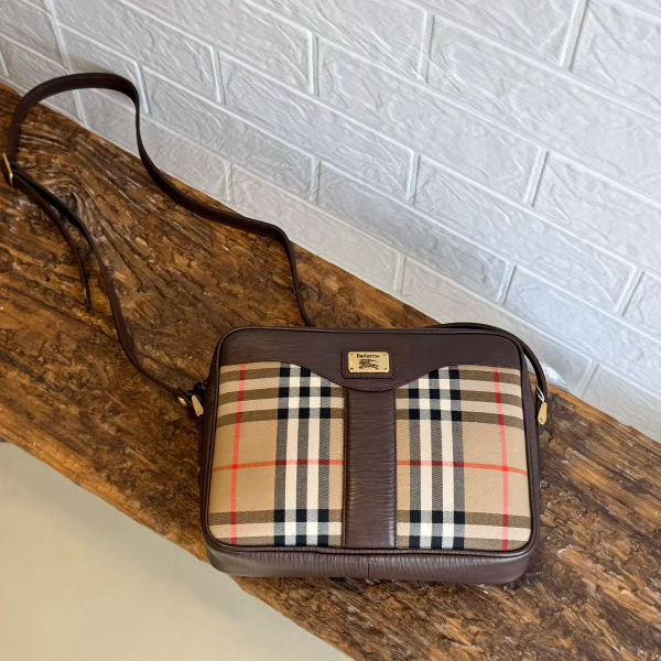 95新 BURBERRY/博柏利 战马格纹斜挎包