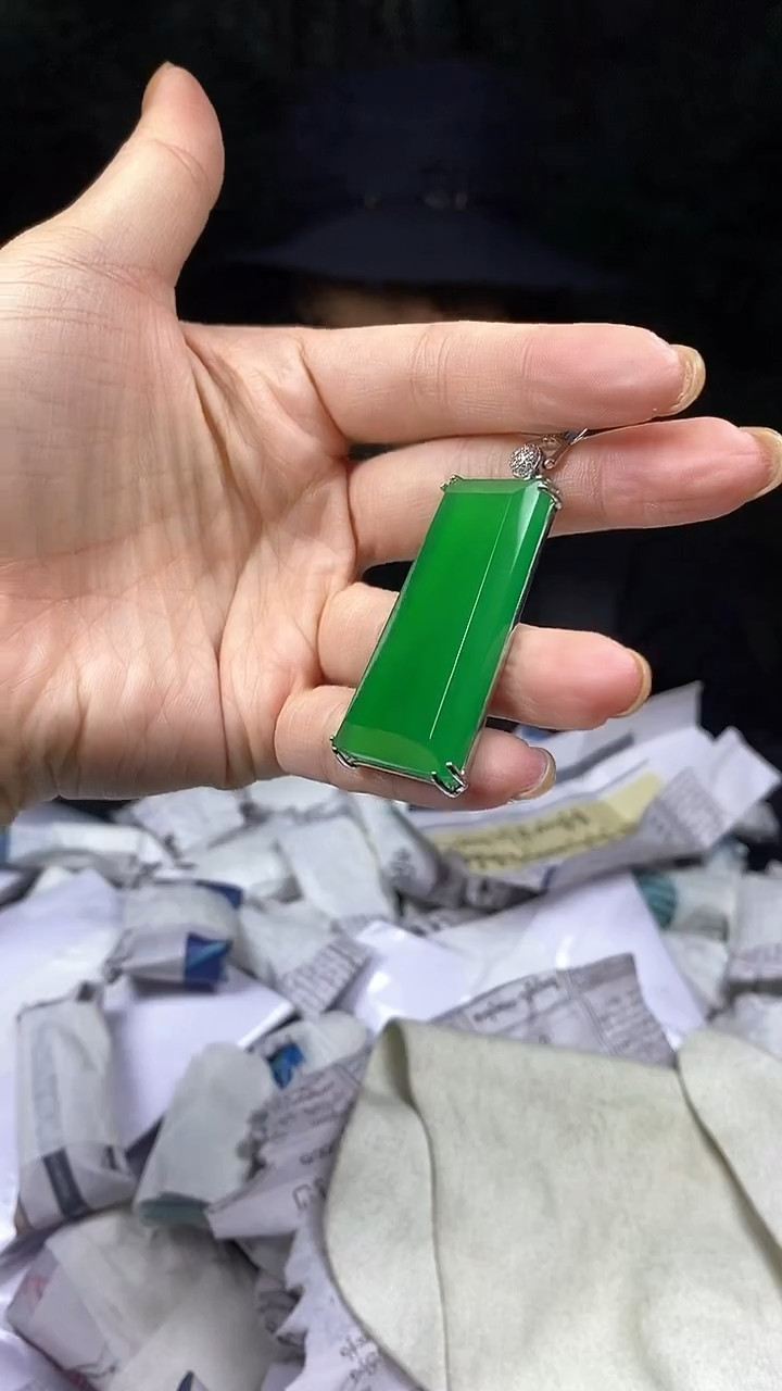满色吊坠 所见即所得！！