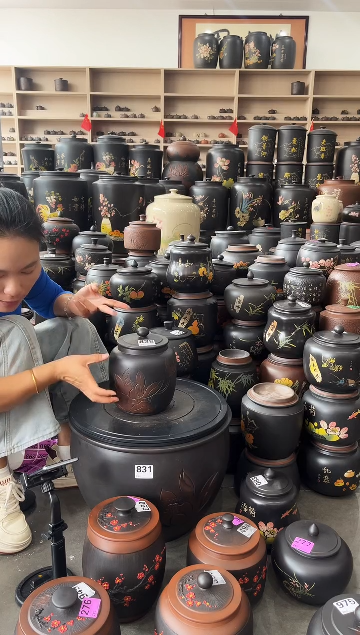 罐瑕疵茶叶罐 冬瓜荷花 盖无花  838