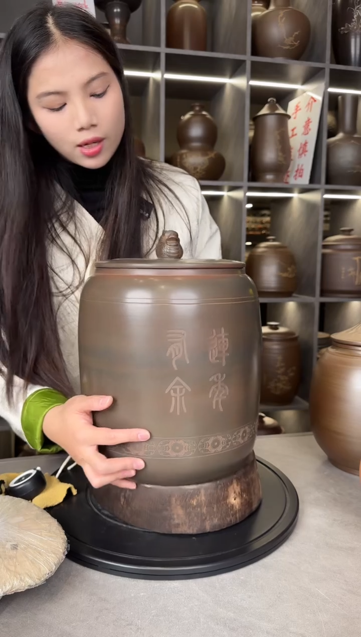 【闪购商品】罐本陶手作坭兴陶8-10斤装茶叶罐瑕疵翘盖