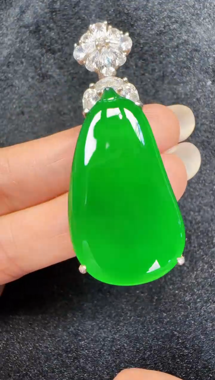 未镶嵌定制翡翠翡翠吊坠92