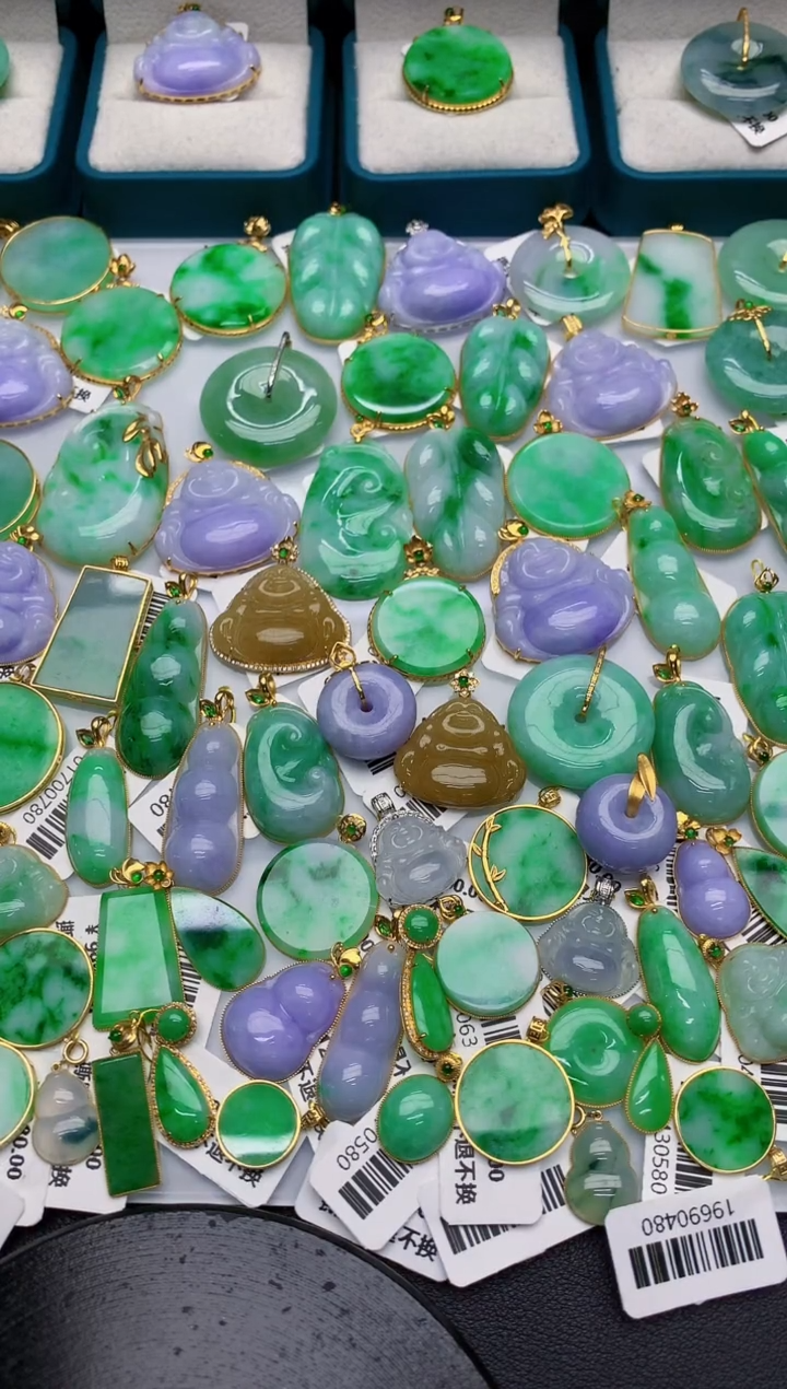 【闪购商品】翡翠颈饰18K金镶嵌000000000