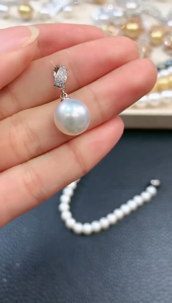 【闪购商品】海水珍珠吊坠18K金镶嵌m64
