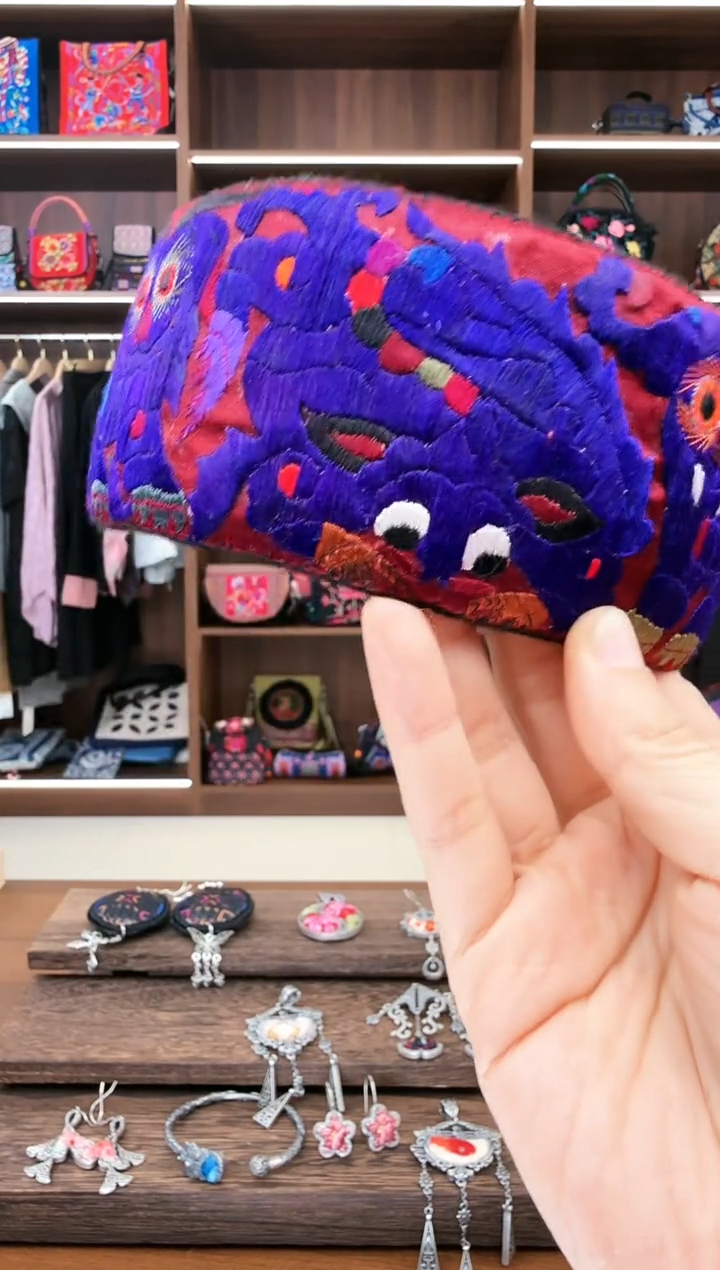 【闪购商品】织绣L21蚩梦苗族古绣