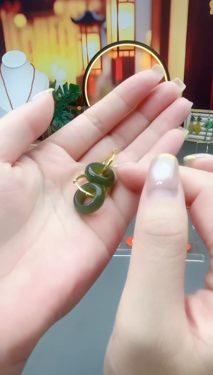 未镶嵌和田玉耳饰319