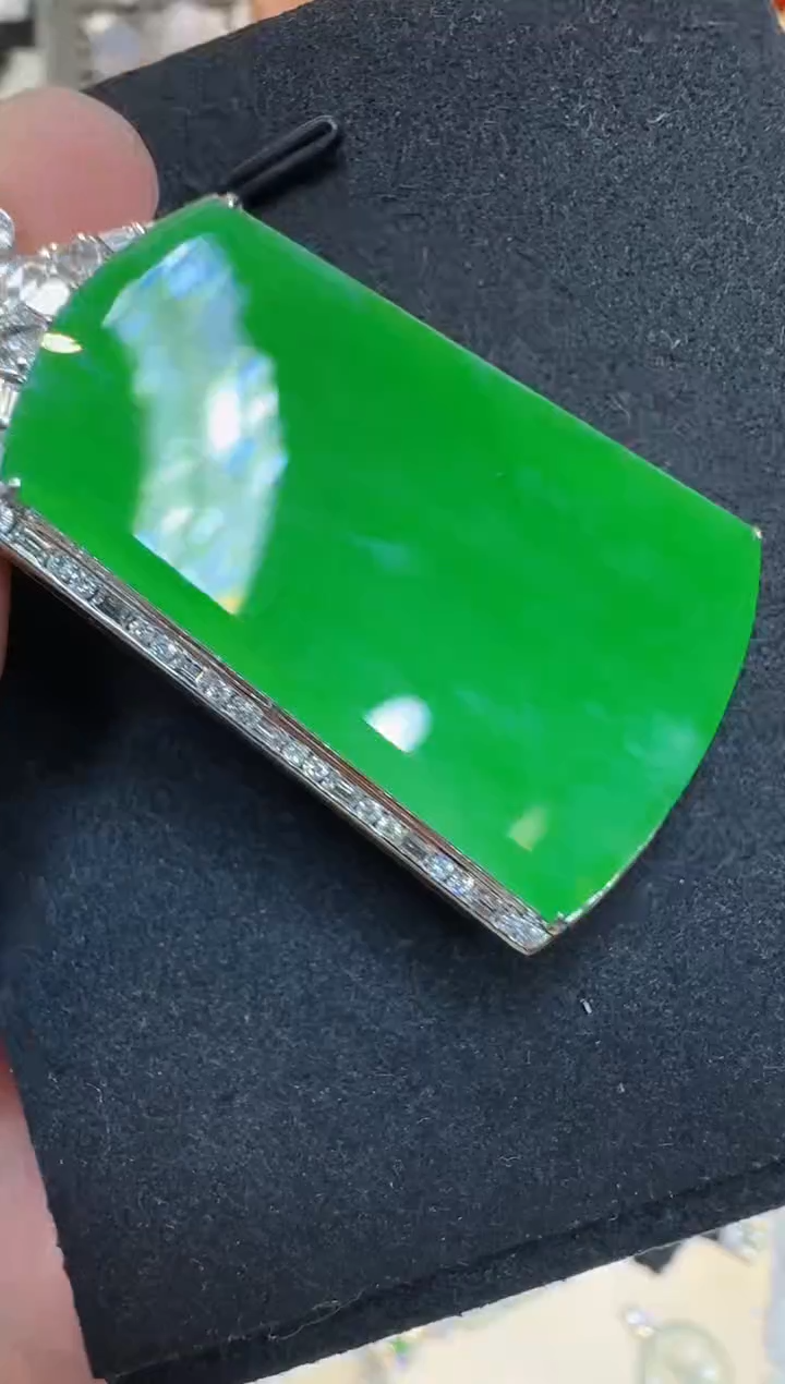 吊坠(不含链)18K金镶嵌翡翠z**p   