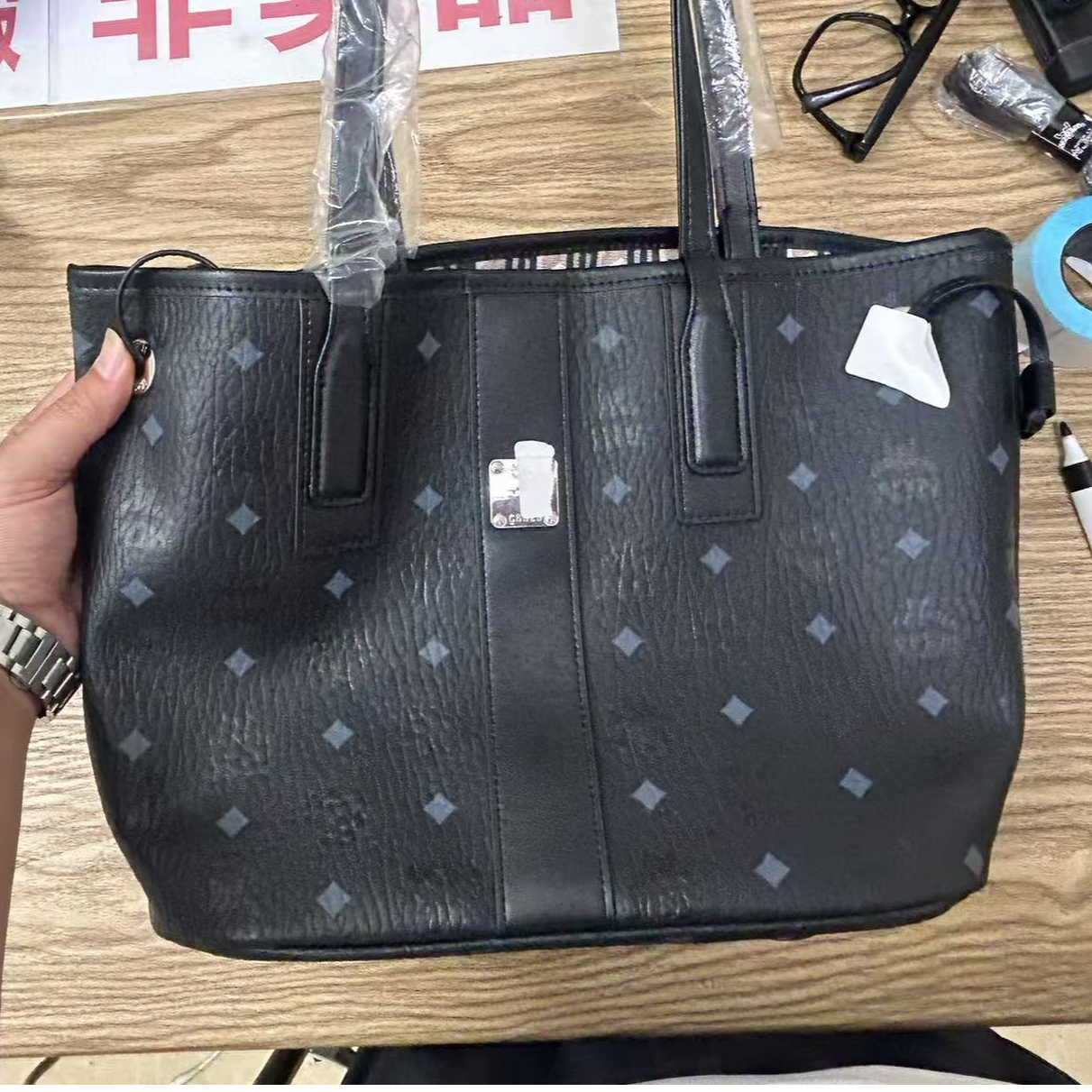 字母纯色见外包装托特包腋下包通勤风磁扣自然密语