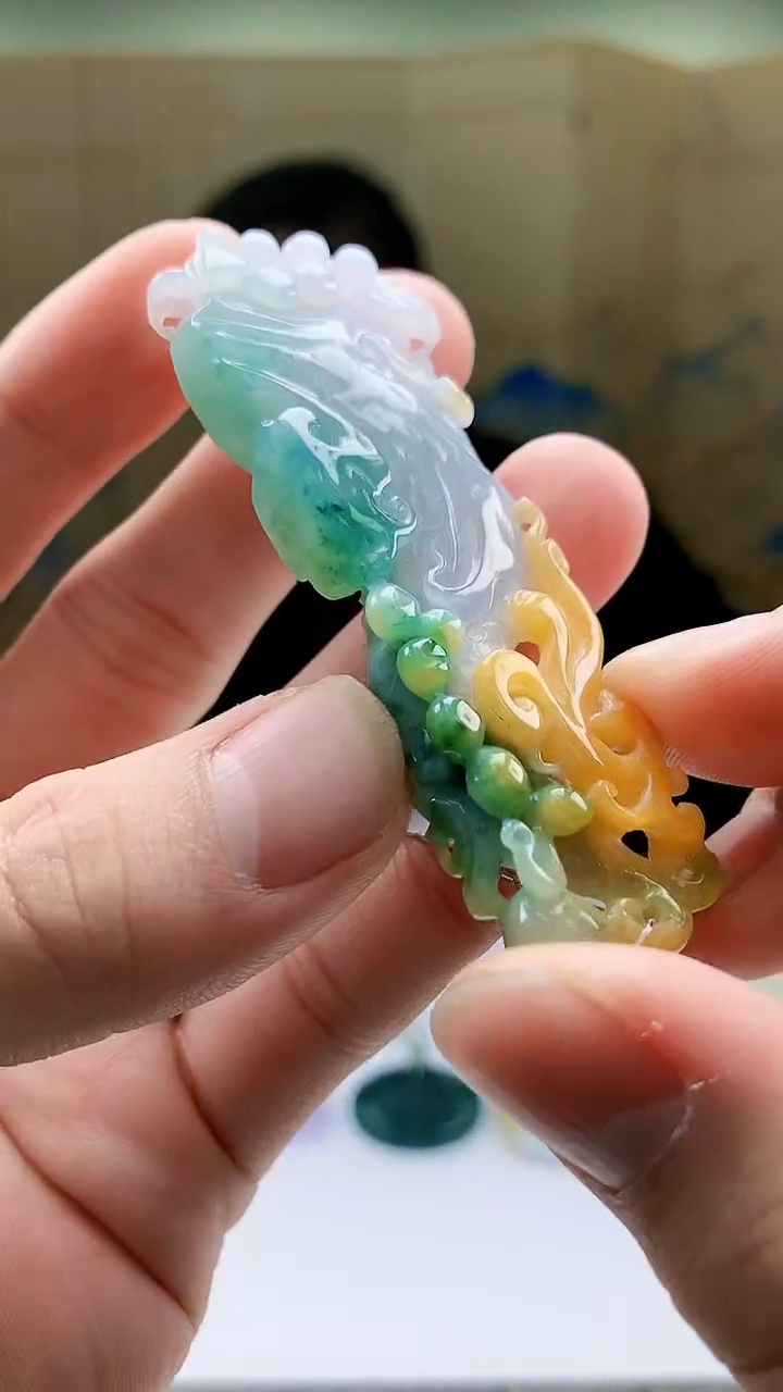 【闪购商品】定制翡翠未镶嵌5152bb-毛货挂件