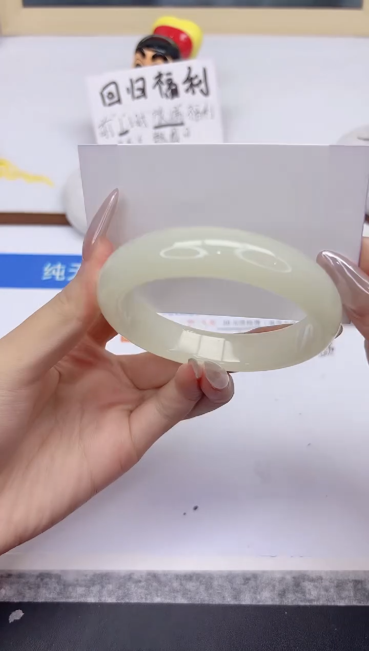 未镶嵌手镯石英质玉4-60