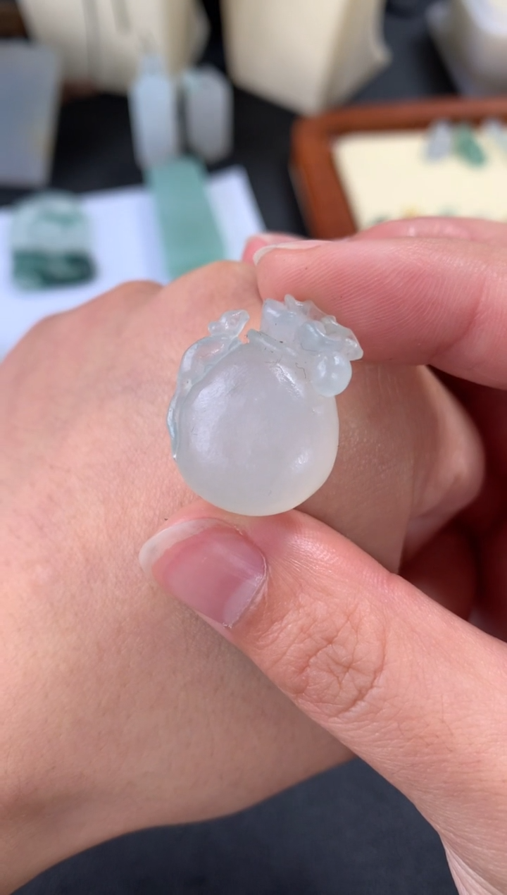 【闪购商品】定制翡翠未镶嵌翡翠