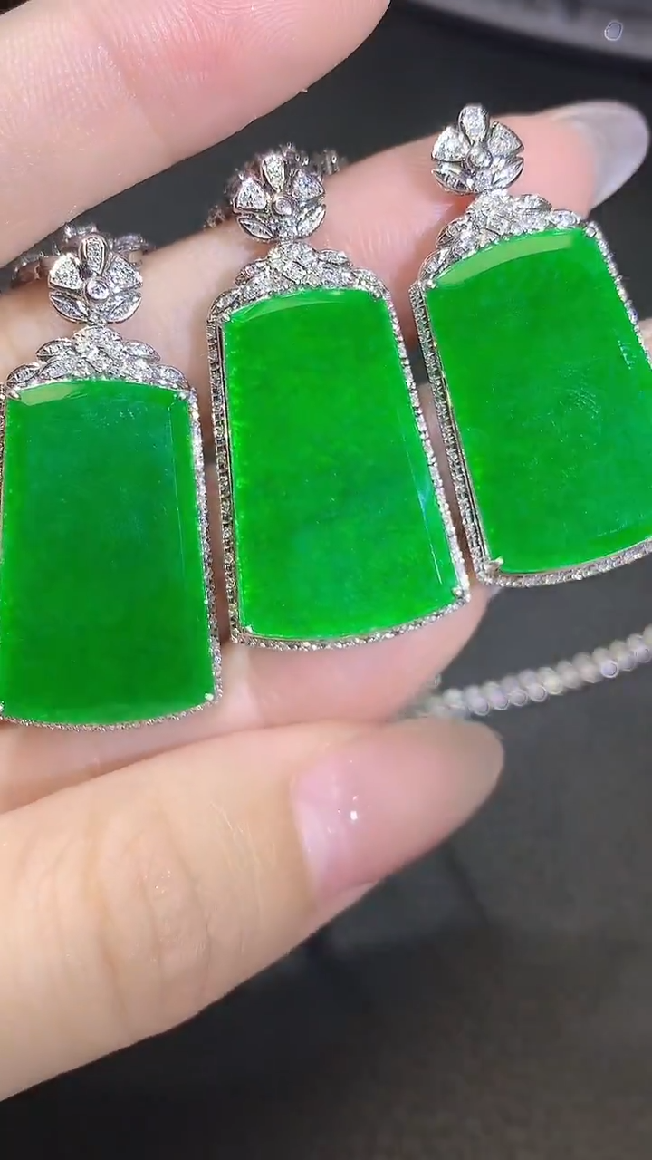 翡翠18K金镶嵌吊坠(不含链)A33 多样性发一件