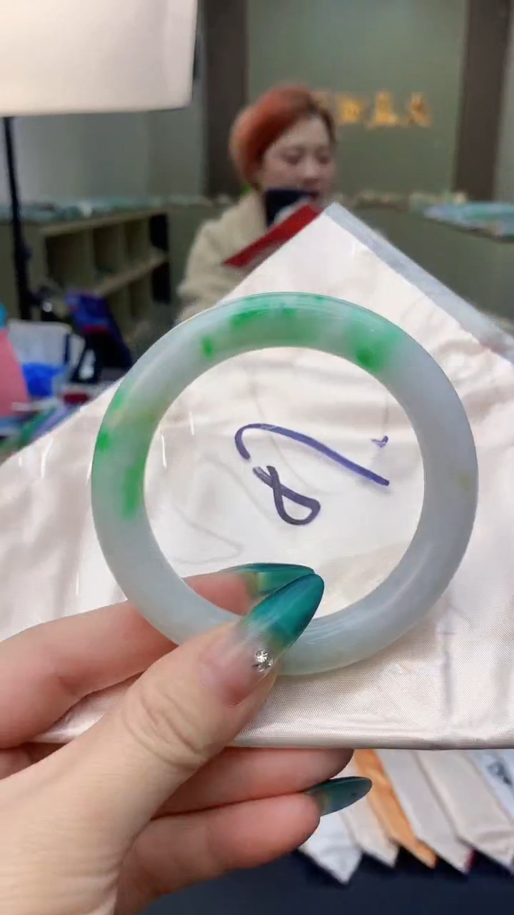 【闪购商品】翡翠手镯未镶嵌0246584897