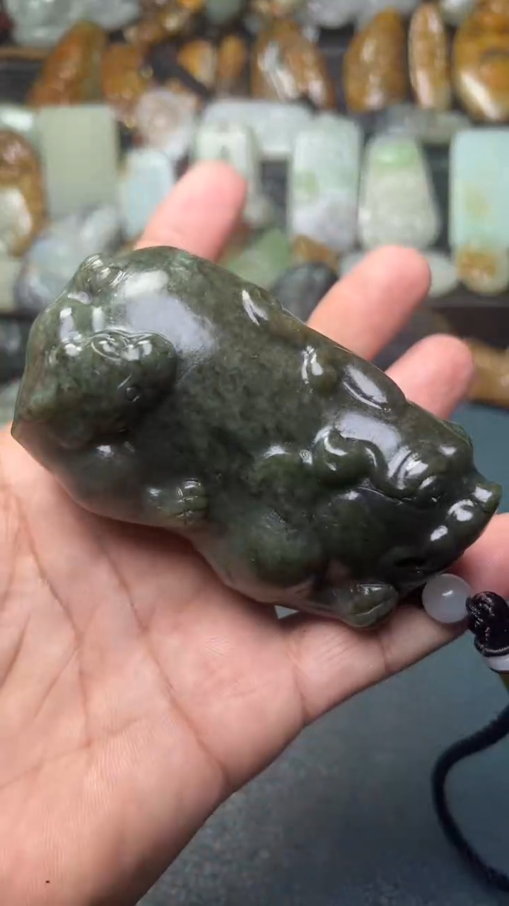 未镶嵌和田玉把件-