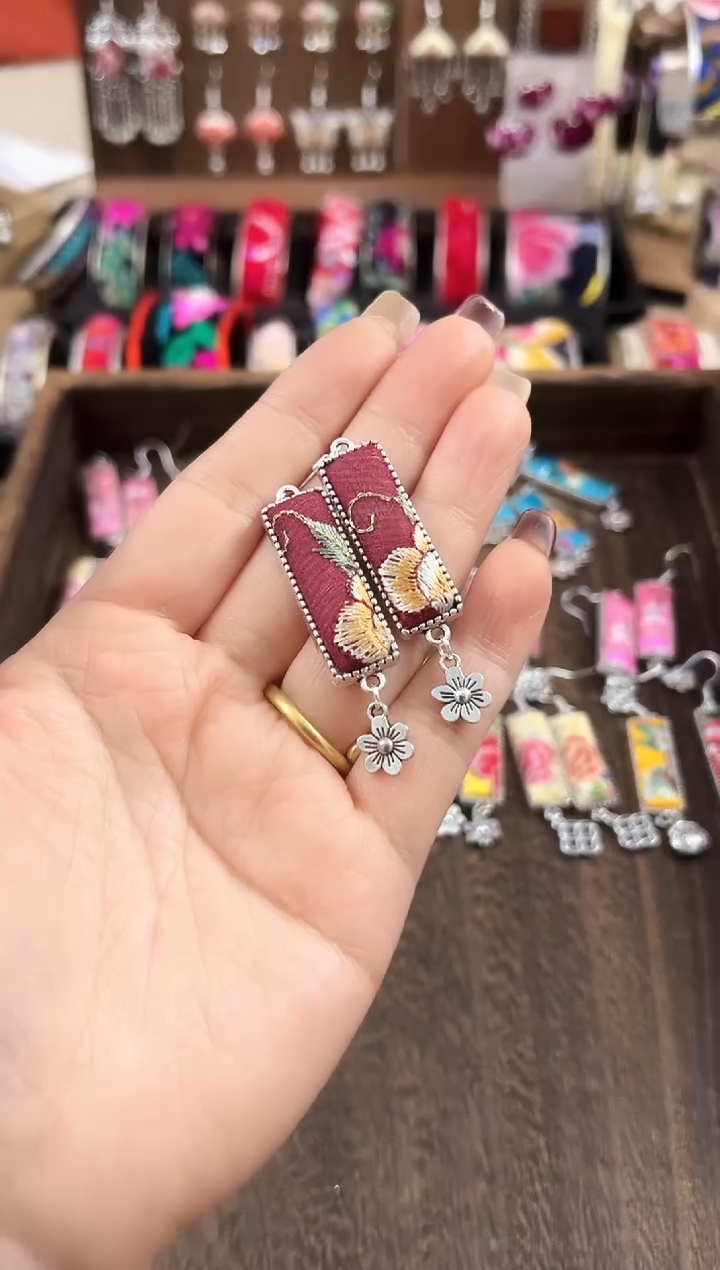 【闪购商品】织绣民族风老绣饰品152