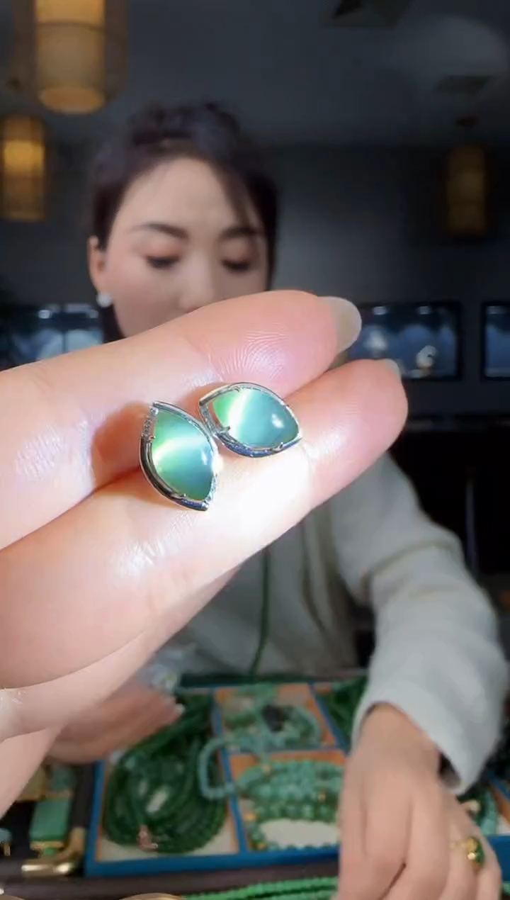 银S925镶嵌和田玉耳饰1