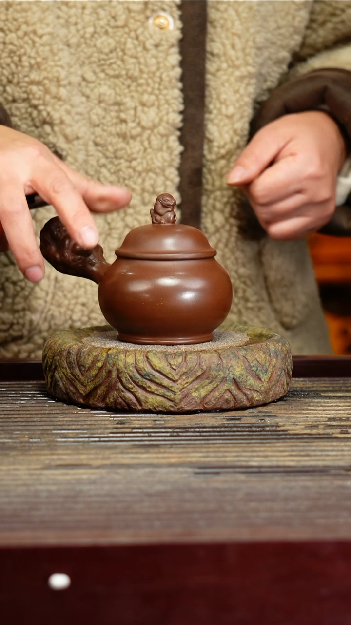 宜兴原矿紫砂壶茶壶宜兴原矿紫砂壶茶壶140C