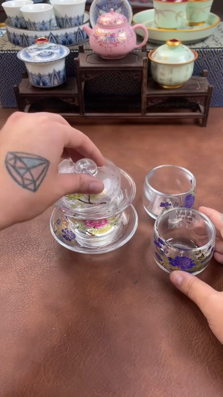 专柜撤架，清货中专柜撤架，清货中