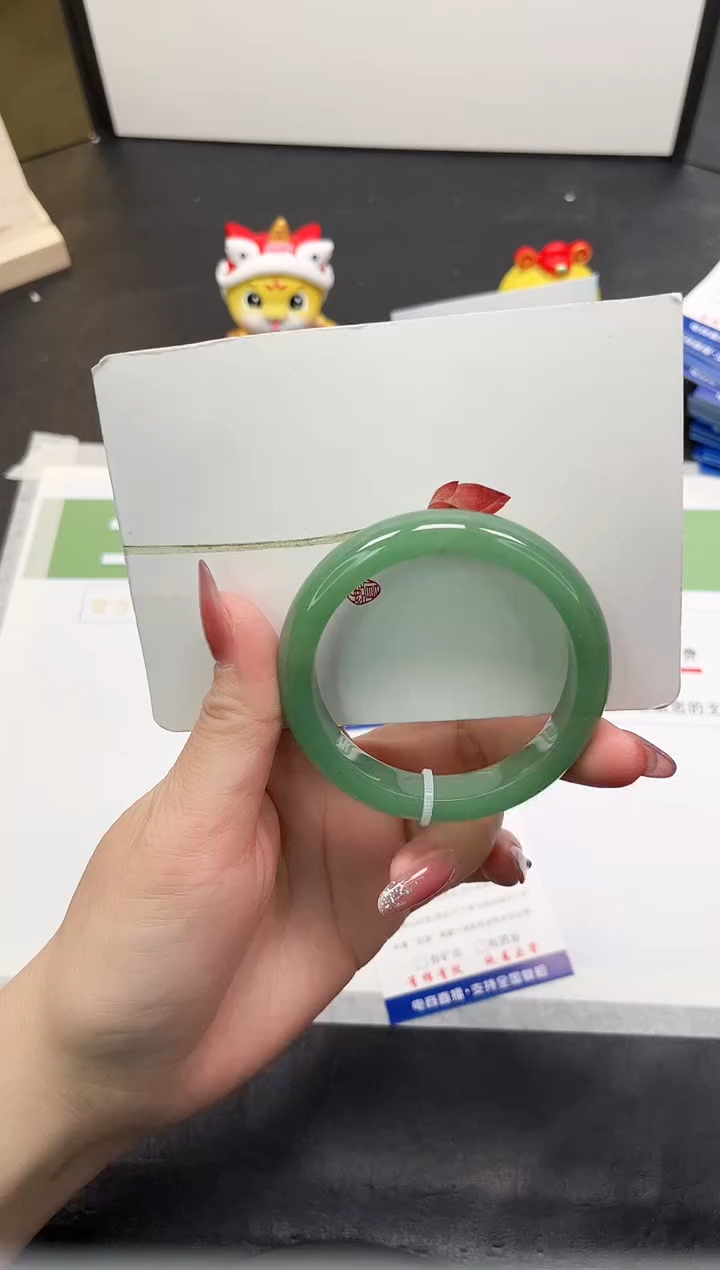 【闪购商品】石英质玉手镯未镶嵌105-52.9