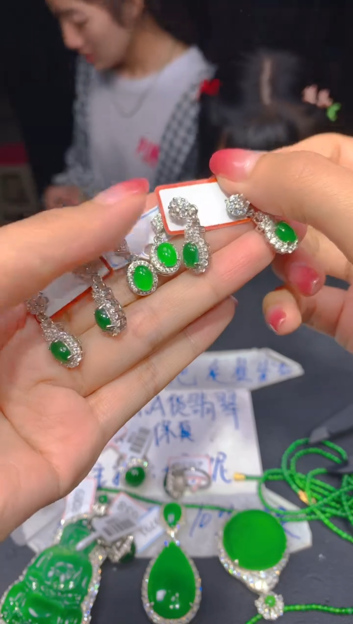 定制翡翠未镶嵌304多样性发货（发其一）