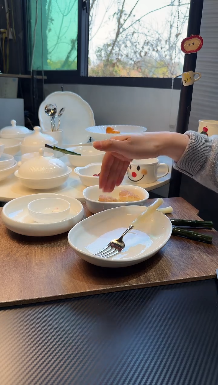 陶瓷10英寸椭圆深盘不带勺叉