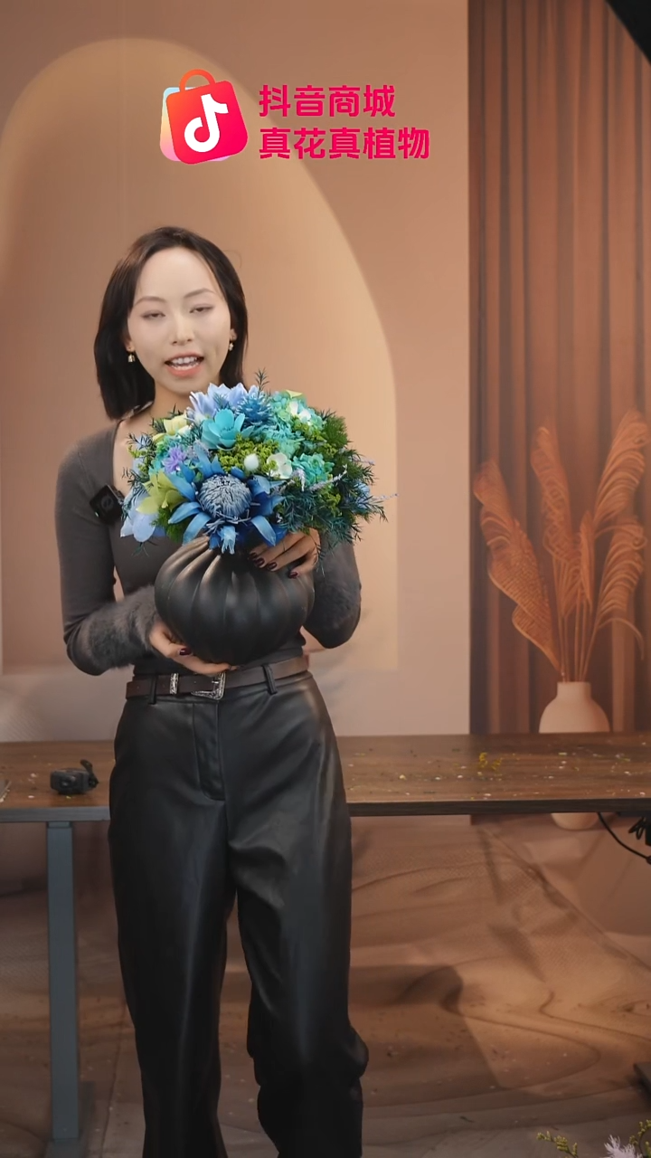 木：            花+花瓶