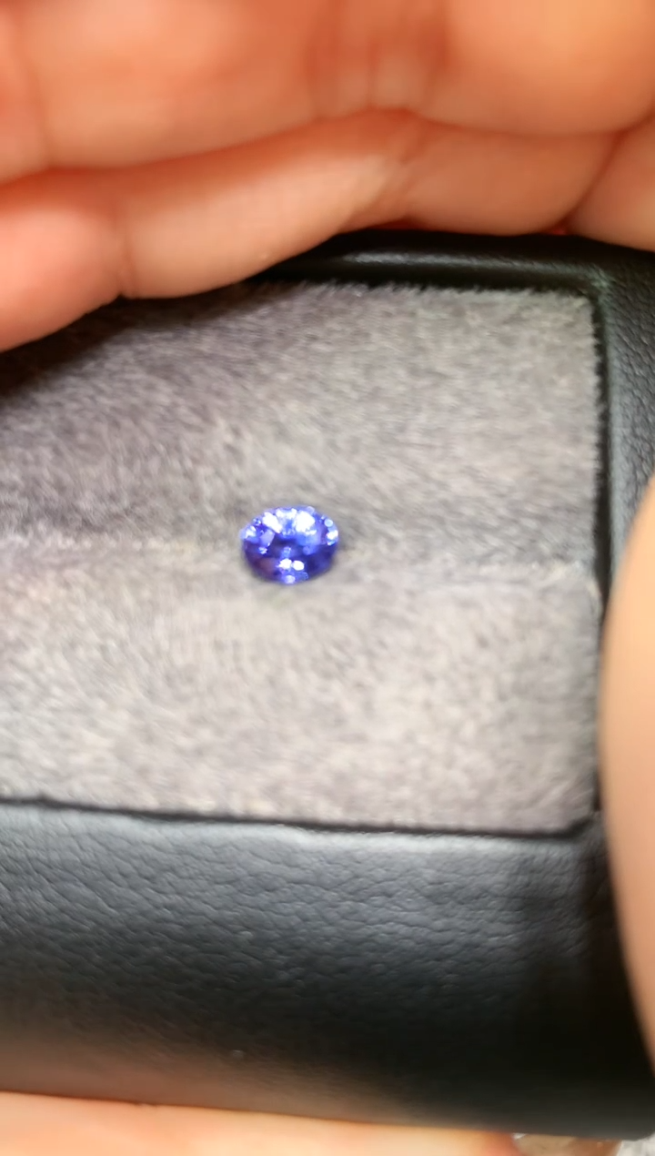 【闪购商品】定制蓝宝石裸石未镶嵌椭圆型 紫蓝宝 1.01ct