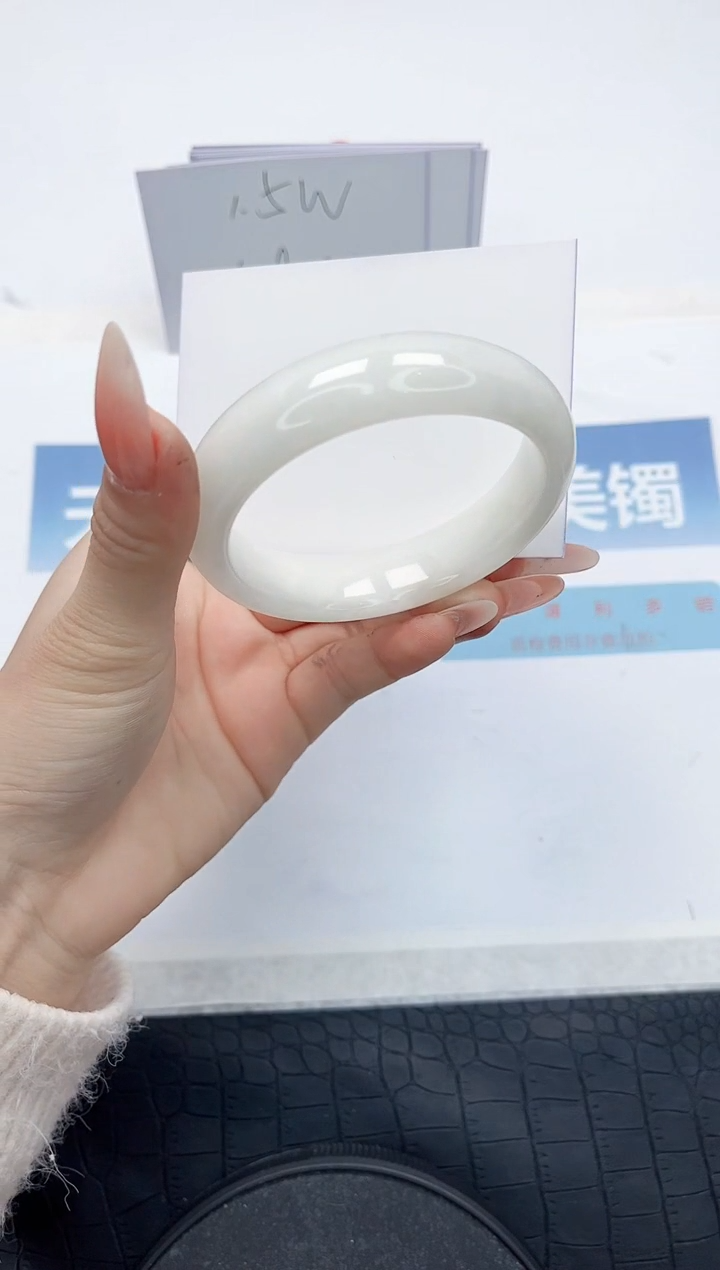 【闪购商品】和田玉手镯未镶嵌N164-56.3