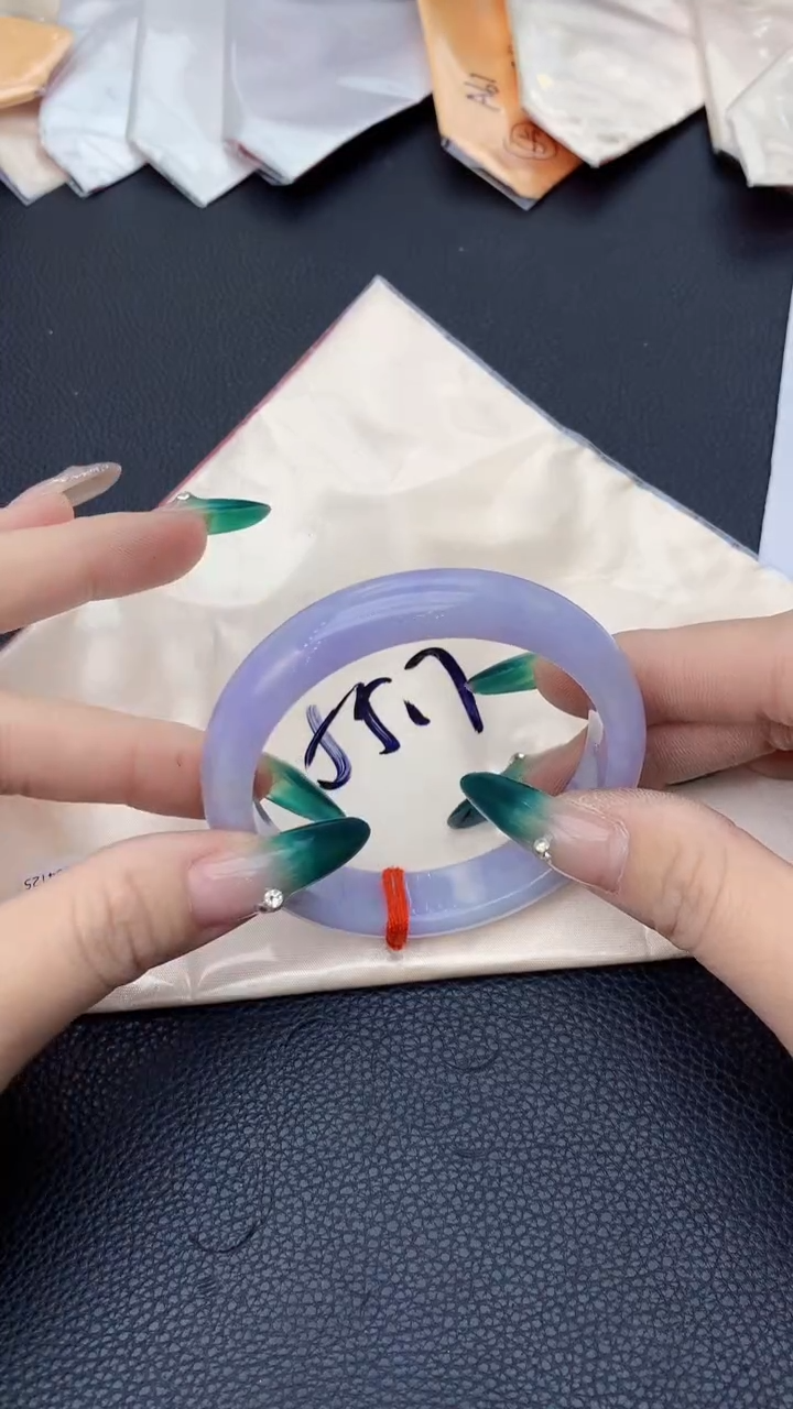 【闪购商品】翡翠手镯未镶嵌0917530177