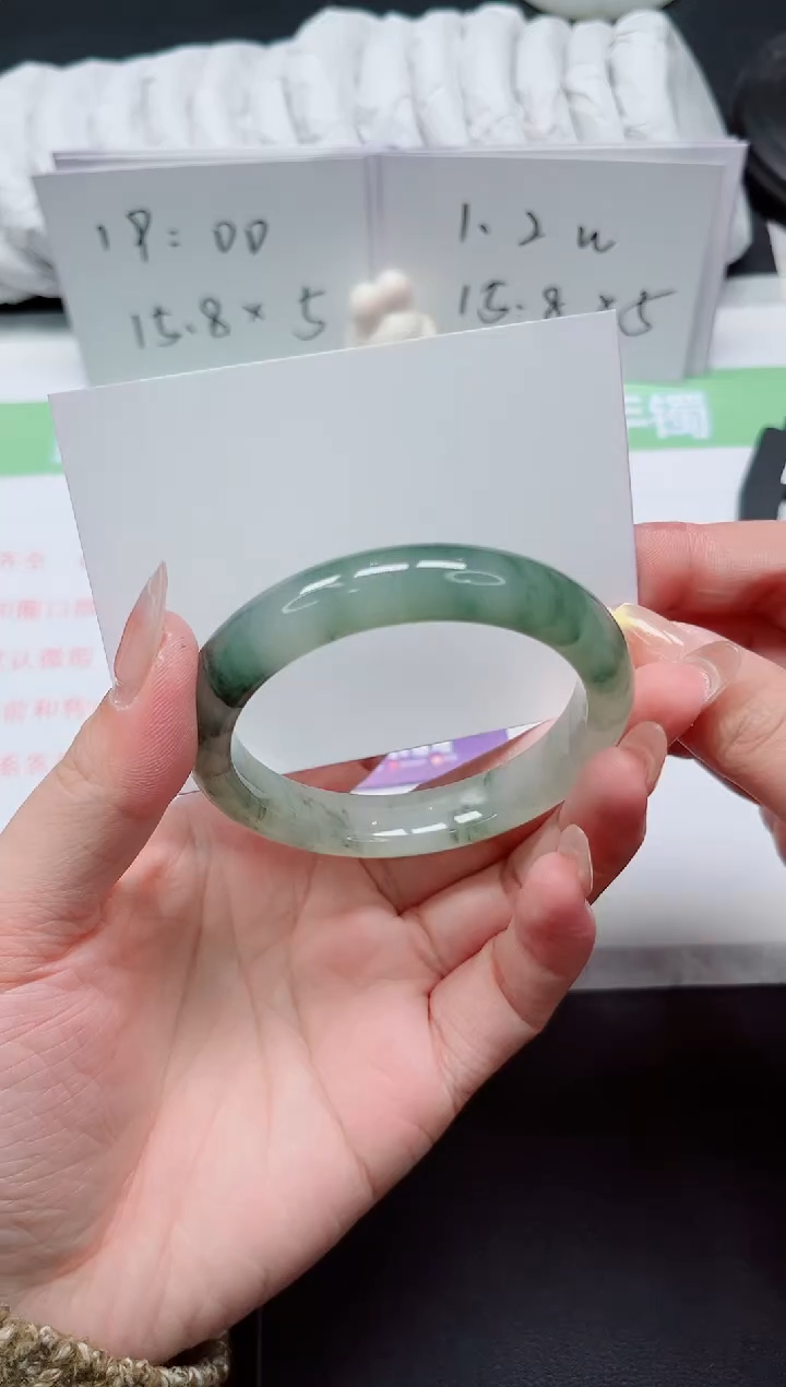 【闪购商品】石英质玉手镯未镶嵌223