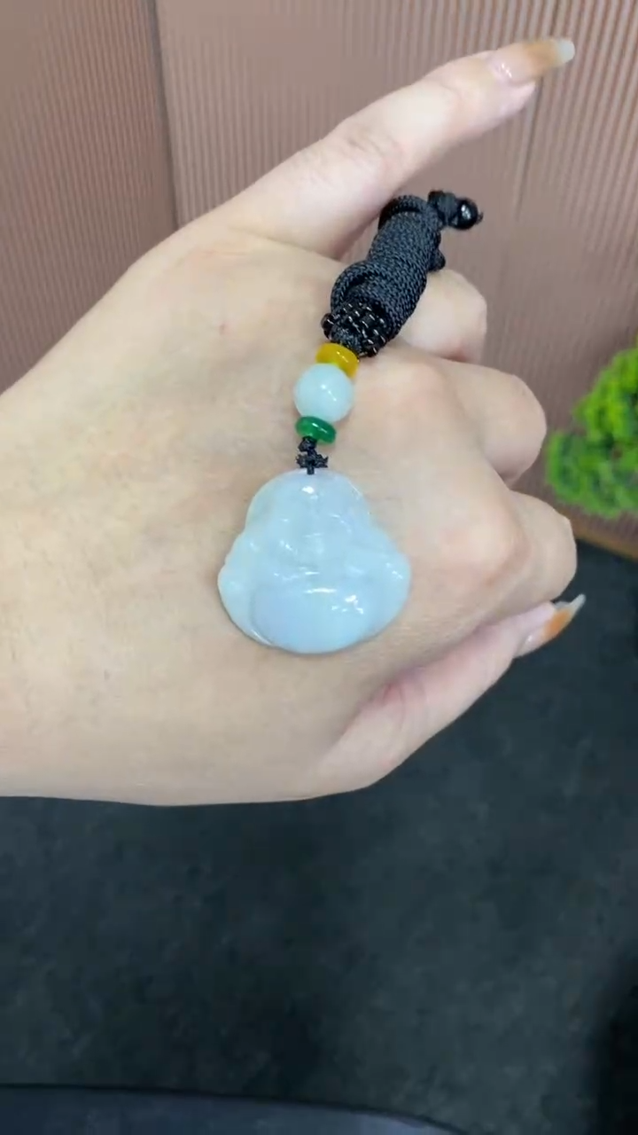 翡翠未镶嵌颈饰佛公