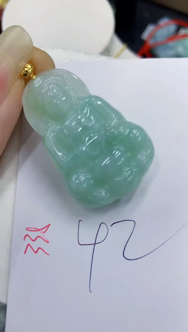 翡翠未镶嵌颈饰111111111111