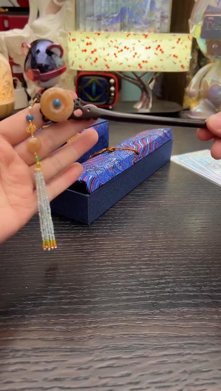 珊瑚玉发簪孤品 12