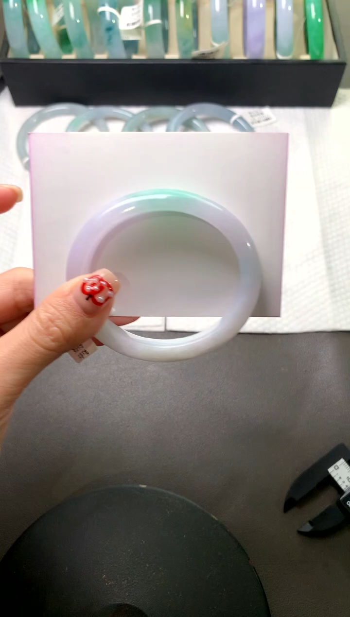 未镶嵌手镯（贵妃镯）翡翠53.3*46.1*7.3*11.2