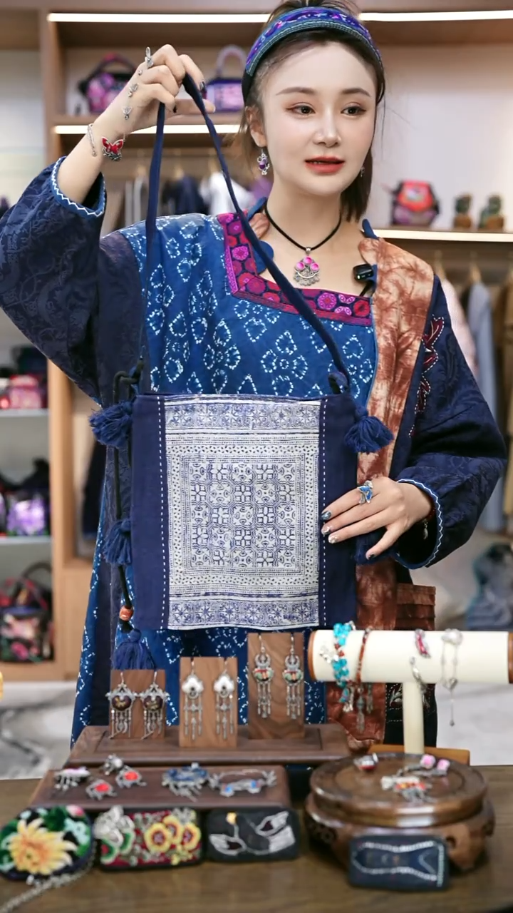 织绣L624黔东南苗族刺绣