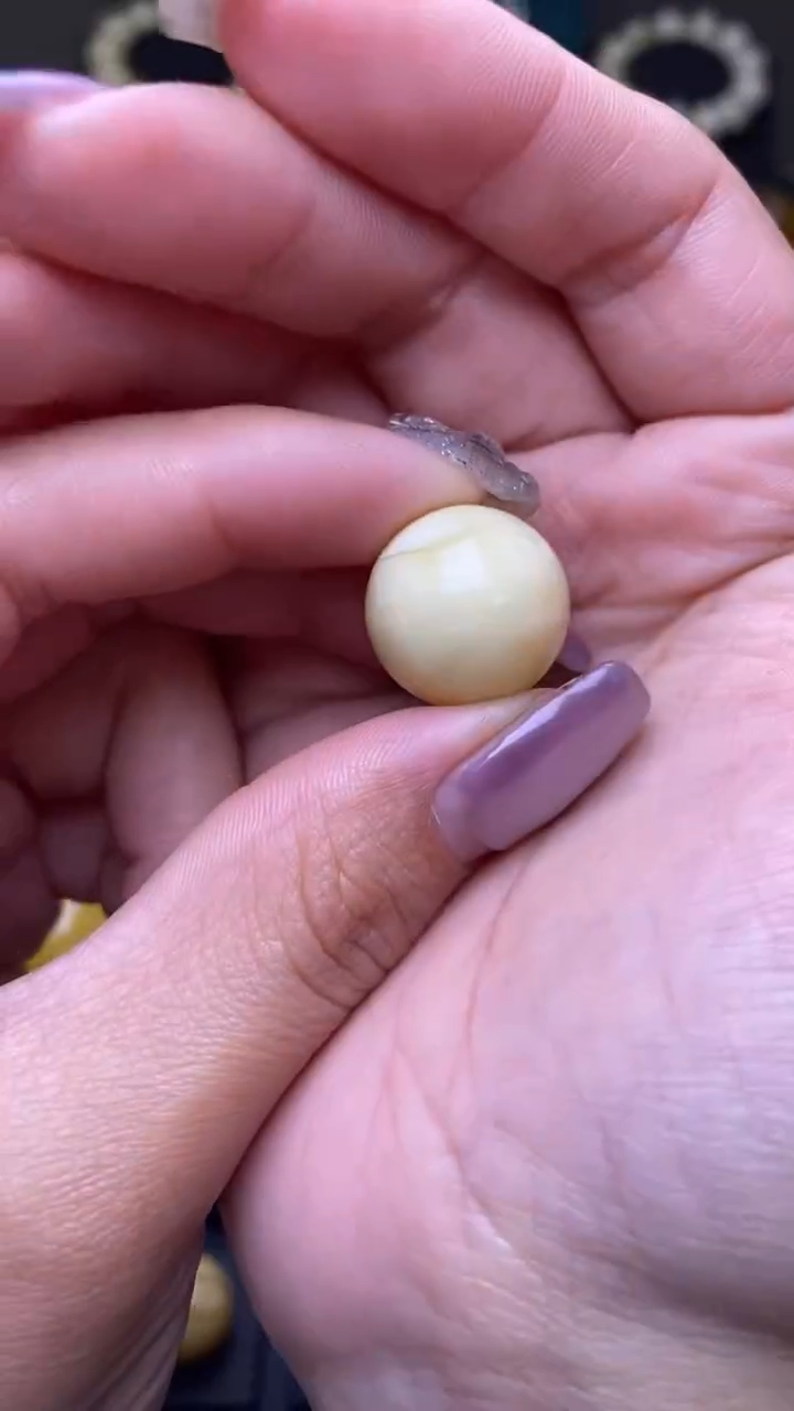 【闪购商品】琥珀裸石未镶嵌葵. 76