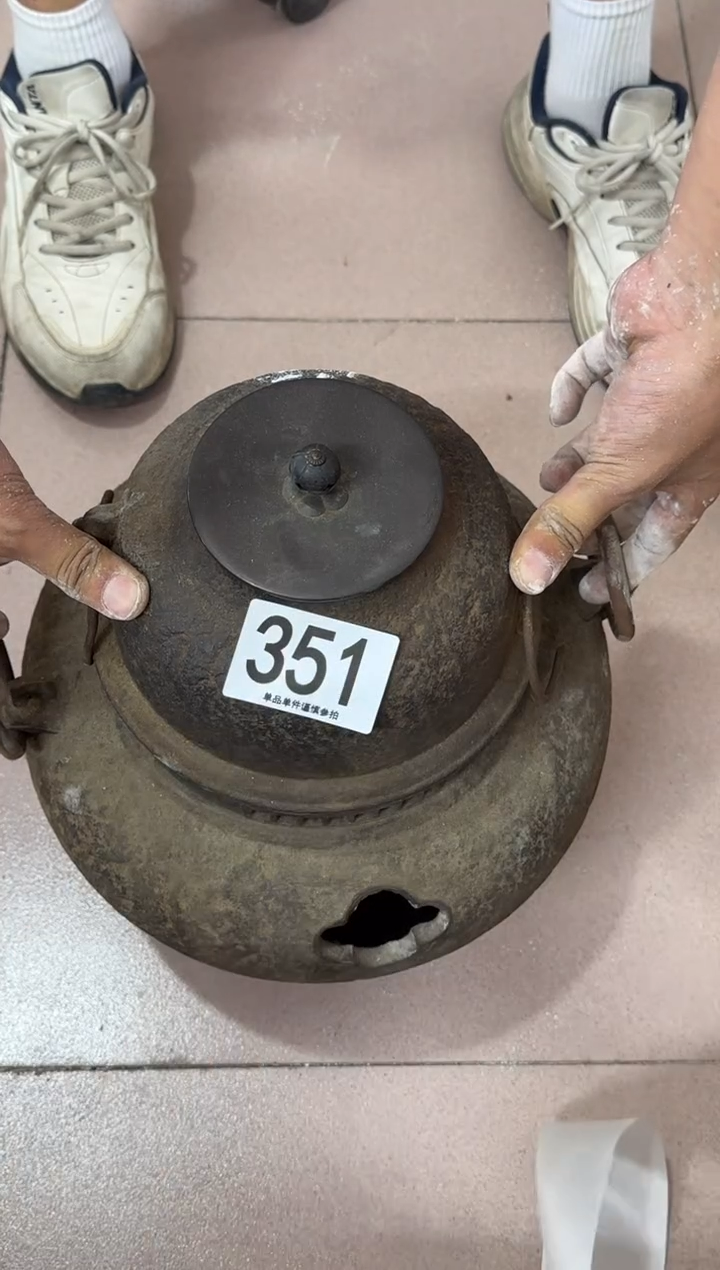 其他时****人351...中古产品谨慎参拍