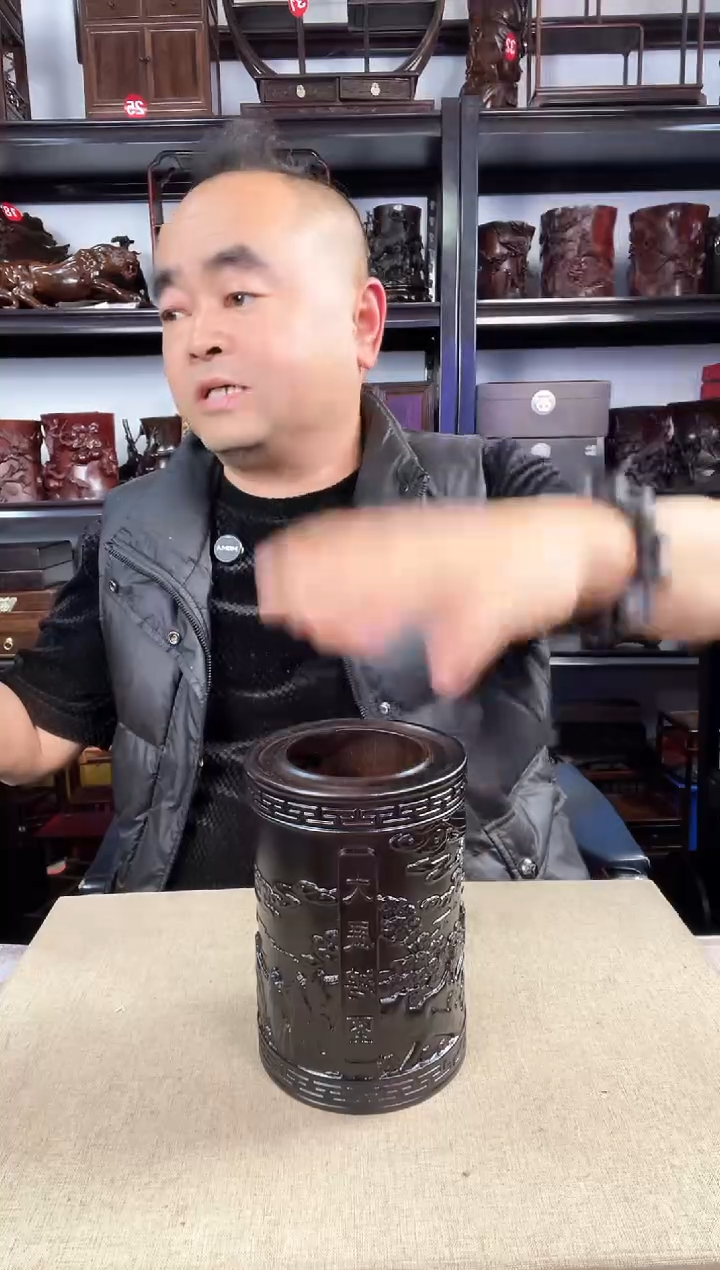 木老李红木工艺品大展宏图笔筒