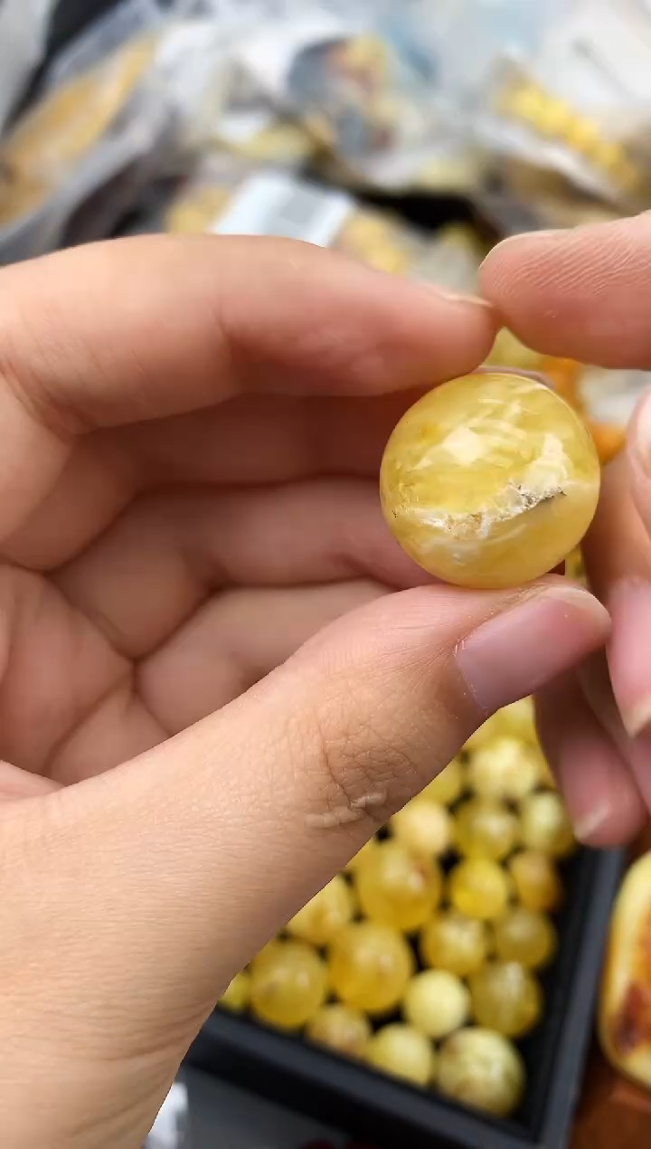 未镶嵌琥珀珠宝奇石298