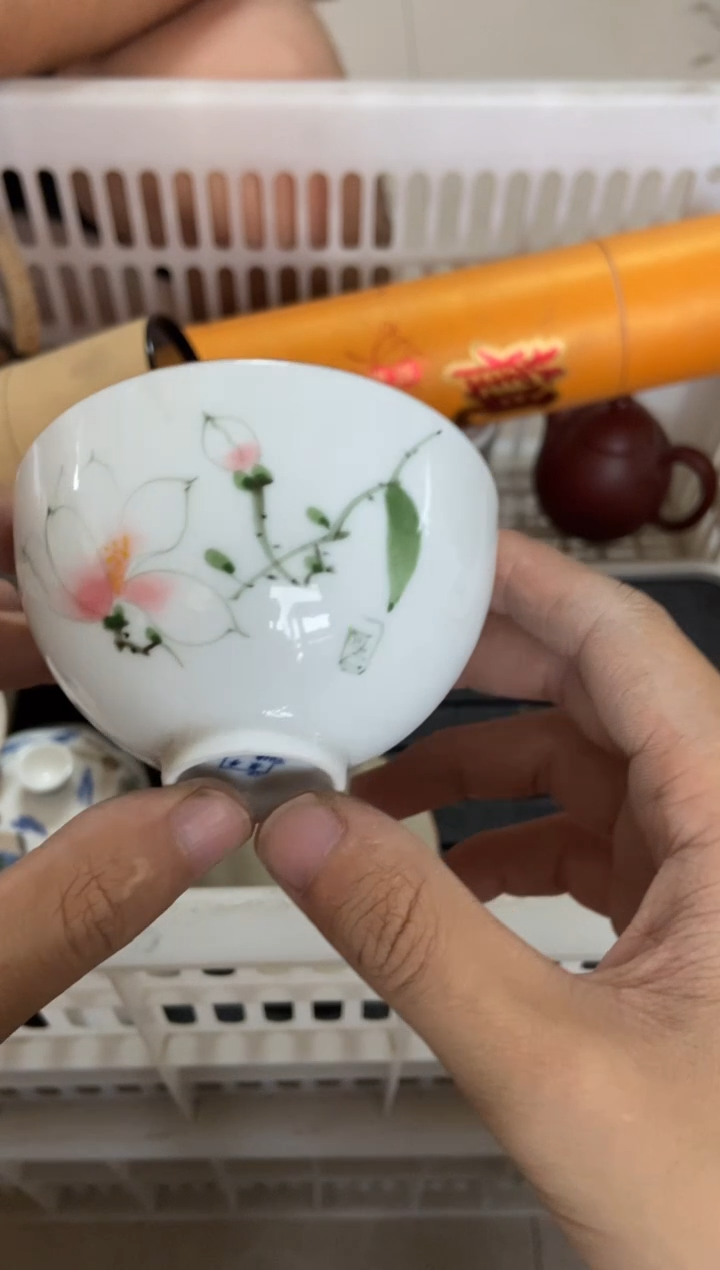 杯摄影的产品有使用过的痕迹有点脏介意勿拍