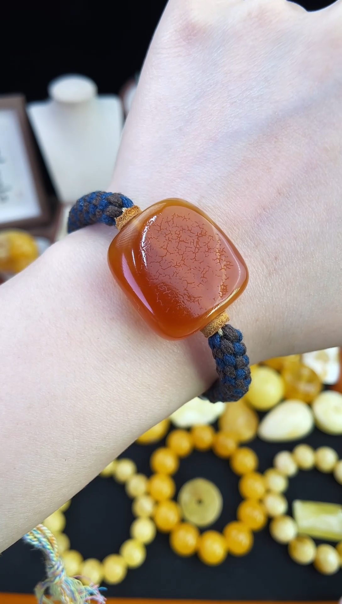 琥珀未镶嵌珠宝奇石柒月