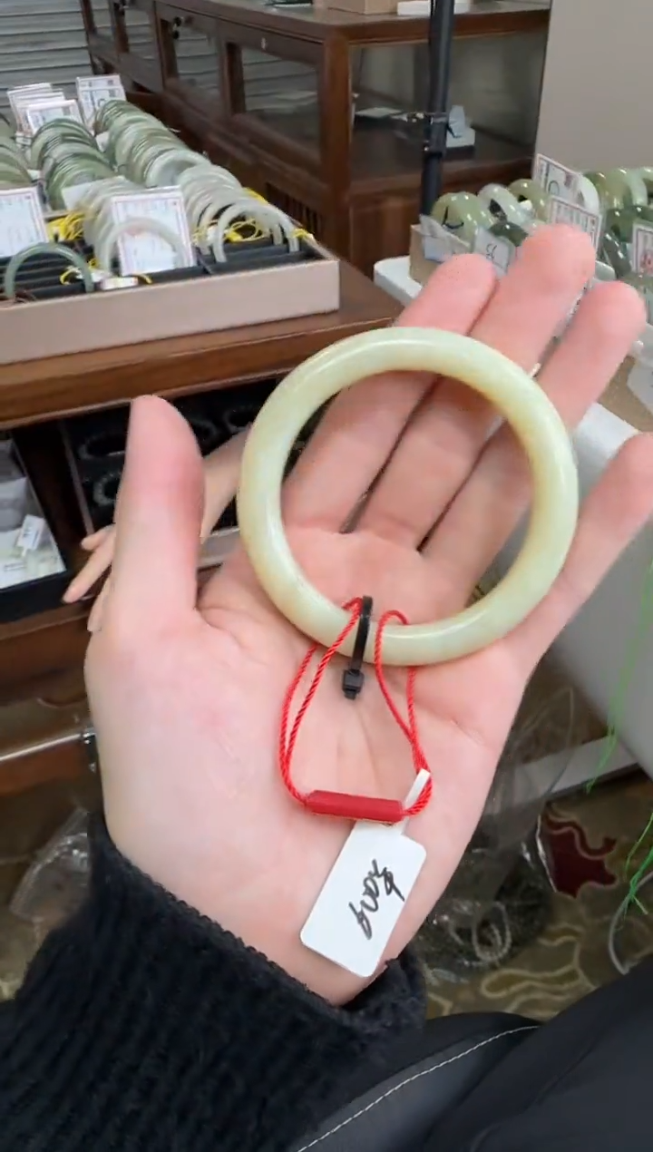 未镶嵌手镯和田玉54