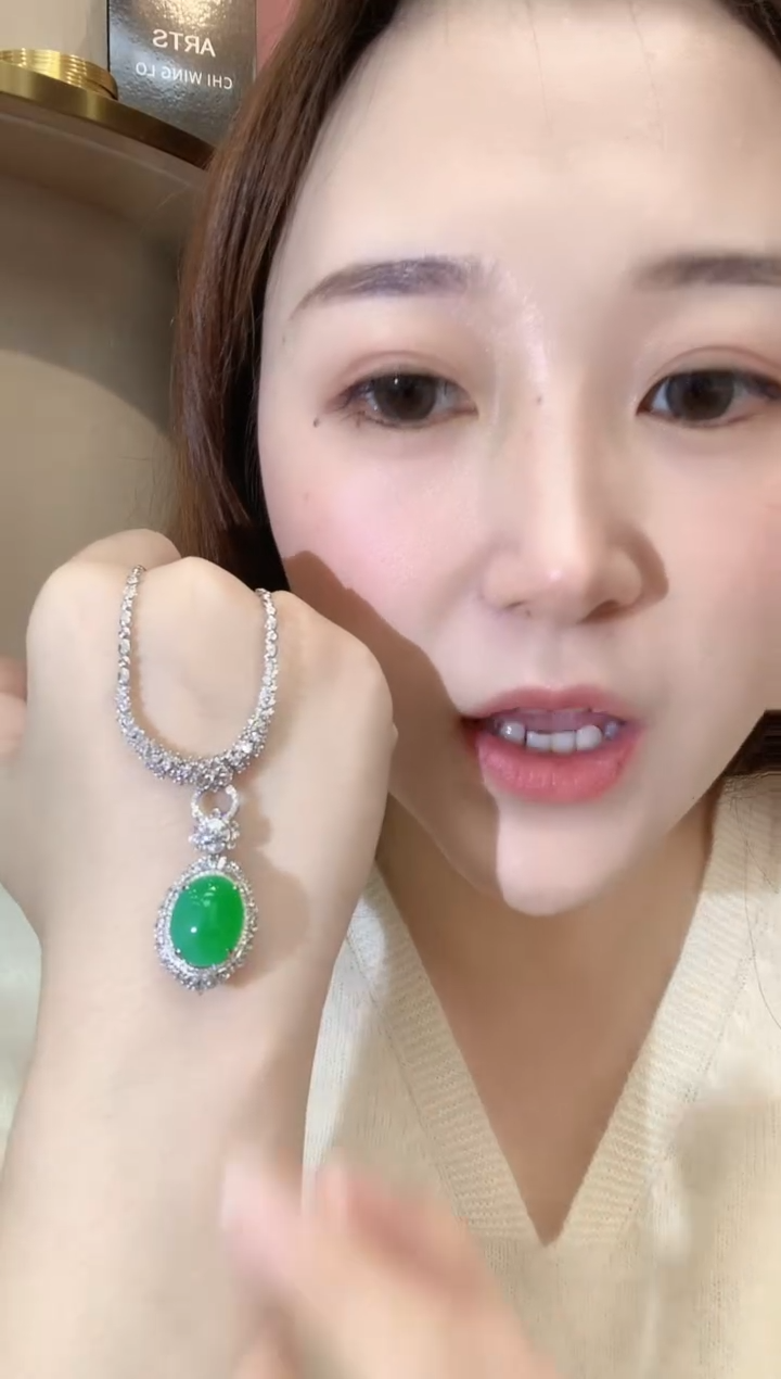 吊坠(不含链)18K金镶嵌翡翠b137  