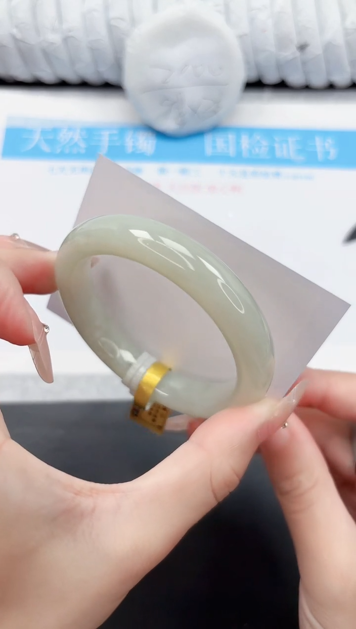 和田玉手镯未镶嵌38-56.6QS3