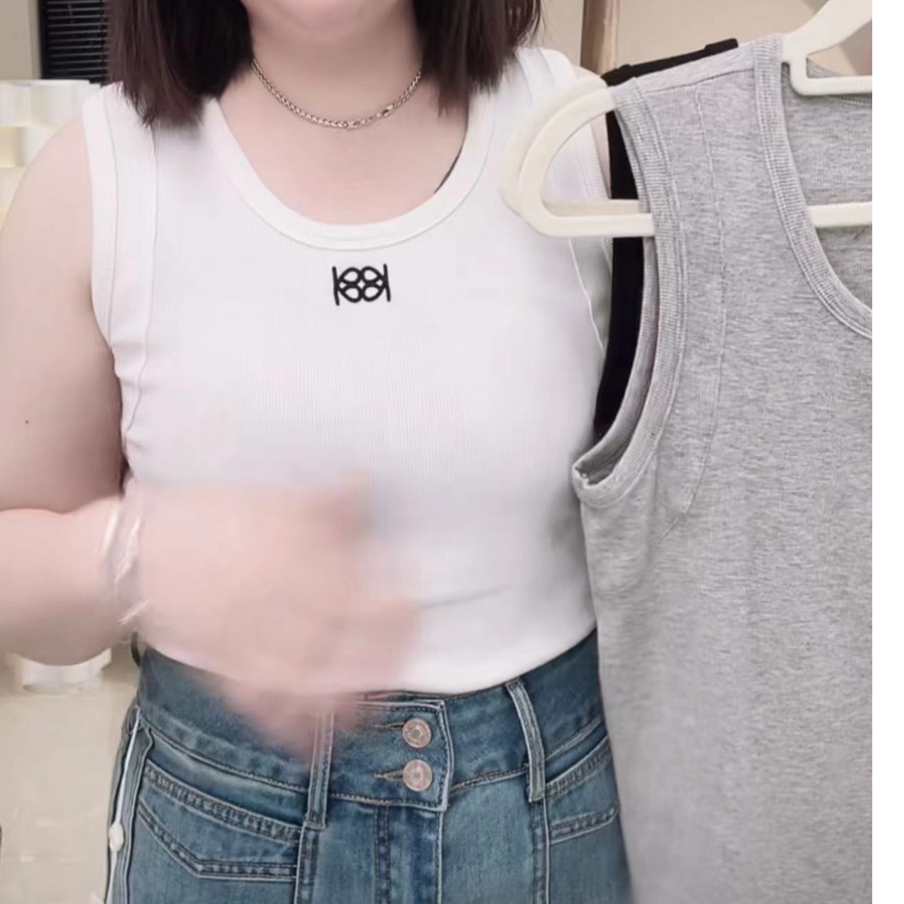 FYF5855(聚水潭)修身型通勤风背心吊带时尚夏季显瘦百搭女士背心