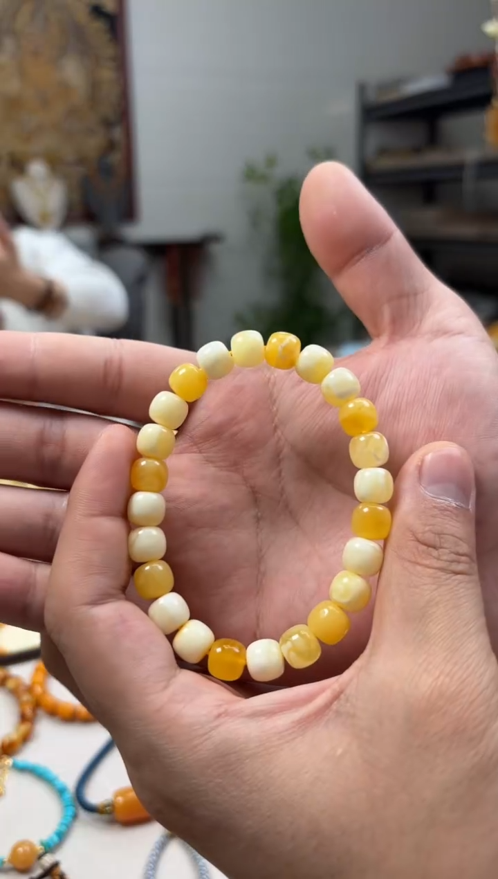 【闪购商品】蜜蜡裸石未镶嵌手串10.9g