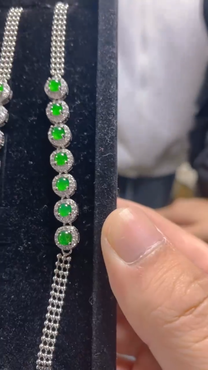 【闪购商品】翡翠手链未镶嵌0028489941多样性发一